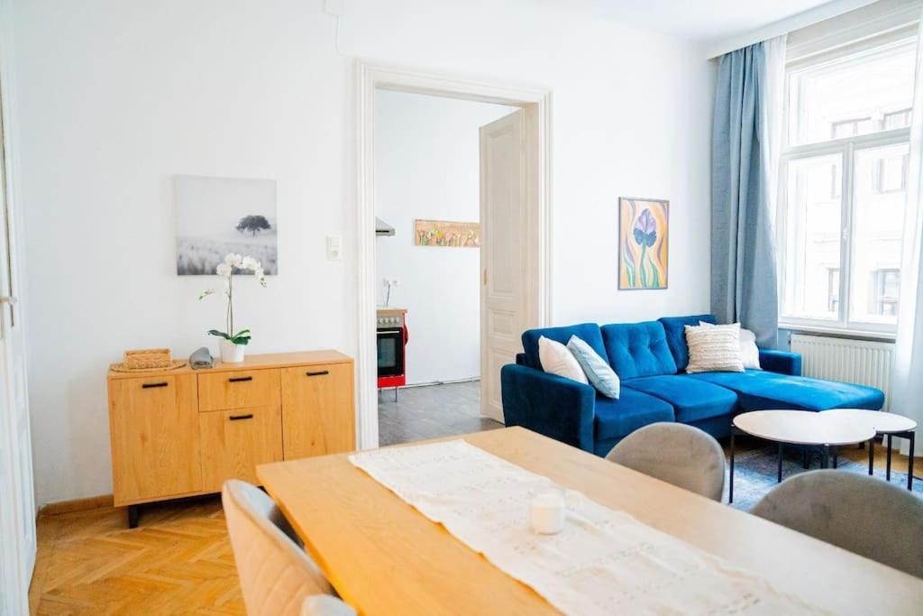 Charmante Altbauwohnung 72qm Apartament Wiedeń